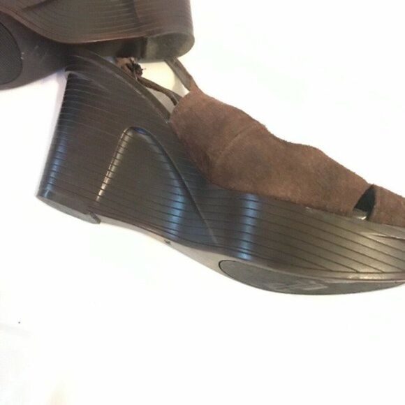 Marc Fisher Wedge Shoes Heels Sandals Brown Suede Y - Picture 3 of 8